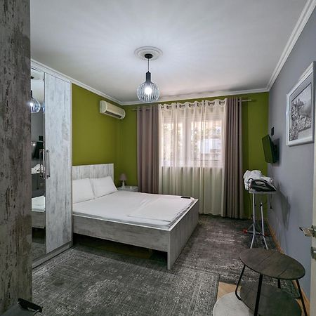 Downtown Retreat "Spiranca" Lägenhet Tirana Exteriör bild